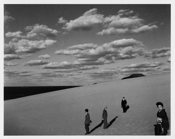 妻子在的沙丘風景，1950