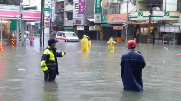 紅色預警！“納沙”今晨在福清登陸！“海棠”緊隨其后！強風+豪雨將橫掃廈門等地…