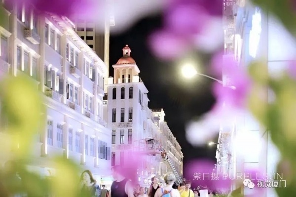 不同時期的廈門中山路夜景，90年代最美，現(xiàn)在效果如金磚